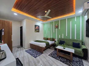 SAAZ RESORT AND LAWN - Room