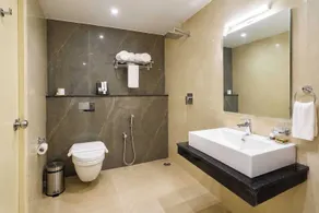 Palette Hotel by CheckIn, Visakhapatnam (Formerly The Beacon Hotel) - Salle de bain