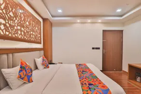 FabHotel Shaurya Inn - Chambre