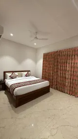 MAYA'S MANOR - A Lake View Hotel - Chambre