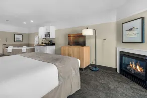Looking Glass Inn - Room