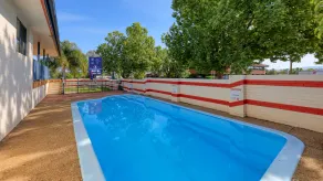Tumut Farrington motel - Piscina