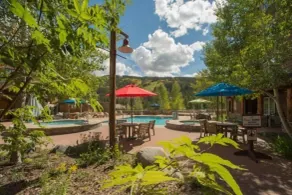 Cozy And Quaint 1 Bedroom Condo In The Heart Of River Run Village - Piscina