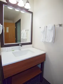  Country Inn & Suites, Coeur D'Alene - Salle de bain