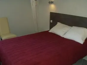 Logis Hotels- Auberge de la Tour - Hôtel et restaurant - Habitación