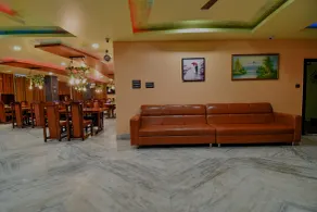 Fabhotel Red Rose - Restaurant