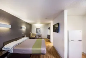 Studio 6 Irving, TX - Irving DFW Airport East - Camera