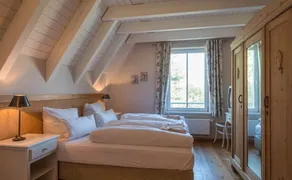 Reetdachhaus mit Schwimmteich in Krienke - barrierefrei, Sauna & Kamin - Room
