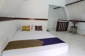 OYO Life 93125 Kos Bale Lumbung Syariah - Værelse