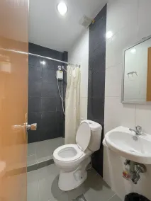 Argao Seabreeze Hotel powered by Cocotel - Bathroom