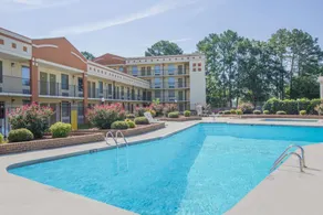 Super 8 by Wyndham Jasper - Piscine
