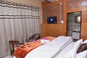 Sarahan Holliday Inn - Camera
