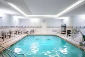 Courtyard by Marriott Denton - Piscine