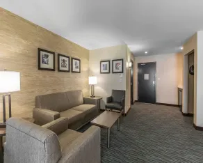 Comfort Inn & Suites Calgary Airport - North - Zimmer