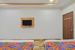 FabHotel Sri Sai Regency- Nr RTC X Roads Metro Station - Quarto