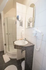 Hotel Garni am Markt - Businesshotel - Frühstücksbuffet - Fahrradabstellplatz - Hunde willkommen - Bagno