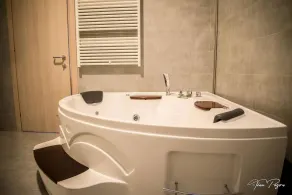 Hotel Lonatino - Banheiro