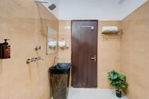 Amara Inn - Bathroom