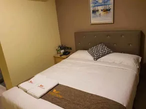 Enrich Hotel Shah Alam - Room