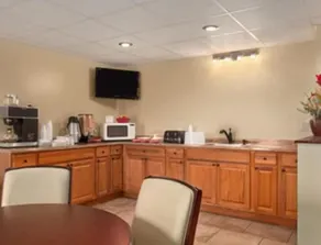 Hilltop Inn Pittsburgh - Restaurant