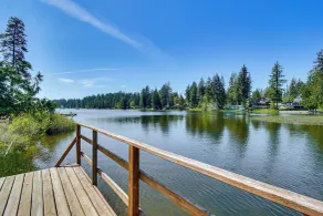 Trails End Retreat in Belfair w/ Private Dock - Innvendig