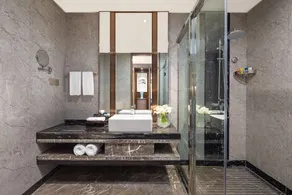 Ramada by Wyndham Wuhan Qingshan - Badezimmer