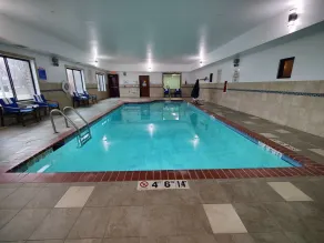 Holiday Inn Express- Waterloo/Cedar Falls by IHG - Piscine