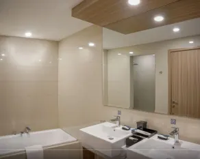 Aston Kemayoran City Hotel - Bathroom
