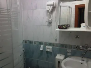 Hotel Montenegrino - Bathroom