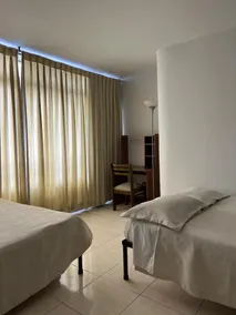 HOTEL ARMENIA CENTRO , TENEMOS AGUA CALIENTE y FACTURACION ELECTRONICA, Gracias - Room