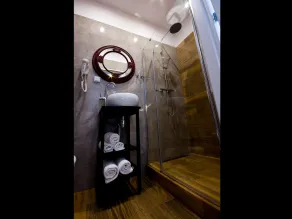 Apartmenty Mariacka 20 -Self Check-In 24h -Głośniej w weekendy - Noisy on the weekend - Bathroom