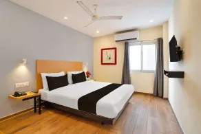 Townhouse Paldi Bus Terminal Ahmedabad Formally Neelkanth - Camera