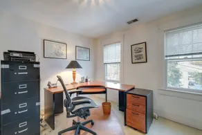 1 Mi to East Falls Station: Home w/ Office! - Interiör
