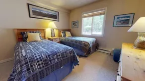 2 Bedroom Condo in Lionshead Village - Walk to Slopes, Onsite Pool - Zimmer