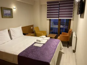 grand life hotel - Room