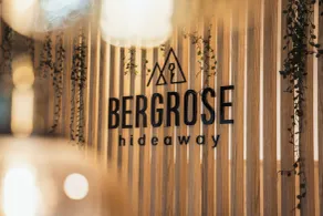 Bergrose Hideaway - Rezeption