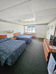 Katahdin Valley Motel - Room