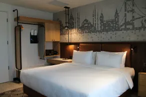 Tryp by Wyndham Istanbul Beyoglu - Room