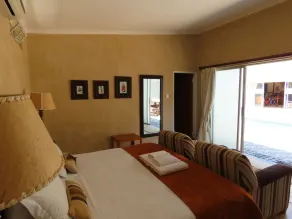 Sunset Lodge & Safaris - Zimmer