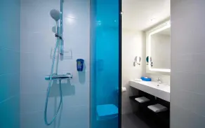 Park Inn by Radisson Riga Valdemara - Bathroom