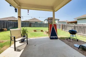 Family Home w/ Pool Access: 5 Mi to Downtown Buda! - Interiör