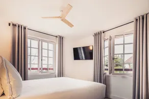 Hôtel INDARRA & SPA - Piscine - Zimmer