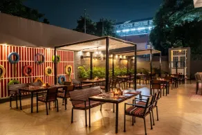 Park Inn by Radisson,South Delhi - Restaurant