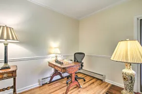 Near Philly & PGA Champ! Inviting Home w/ Yard - Interior