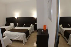 Hotel Marfany - Room