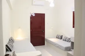 OUTOPOIA CAVE STUDIOS - Room