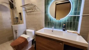 Old City Hall, Contactless Check In - Bathroom