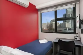 Space Hotel - Room
