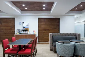 Holiday Inn Express & Suites Florence I-95 & I-20 Civic Ctr by IHG - Restaurant