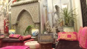 Funky Fes Hostel - Coin salon dans le hall
